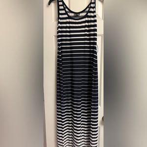 Roz and Ali maxi dress, perfect for an evening out